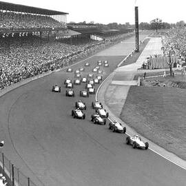 Indy 500 Race Start by Underwood Archives