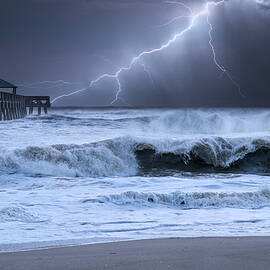 lightning strike by Laura Fasulo