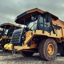 Off-highway Dump Trucks by Shaunl