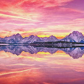Teton Reflection by Chen Su